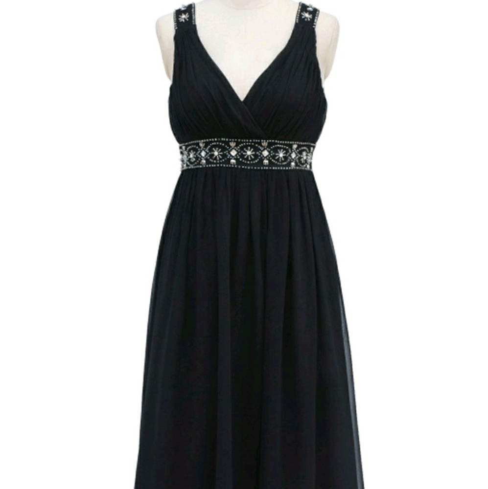 Stunning little black dress